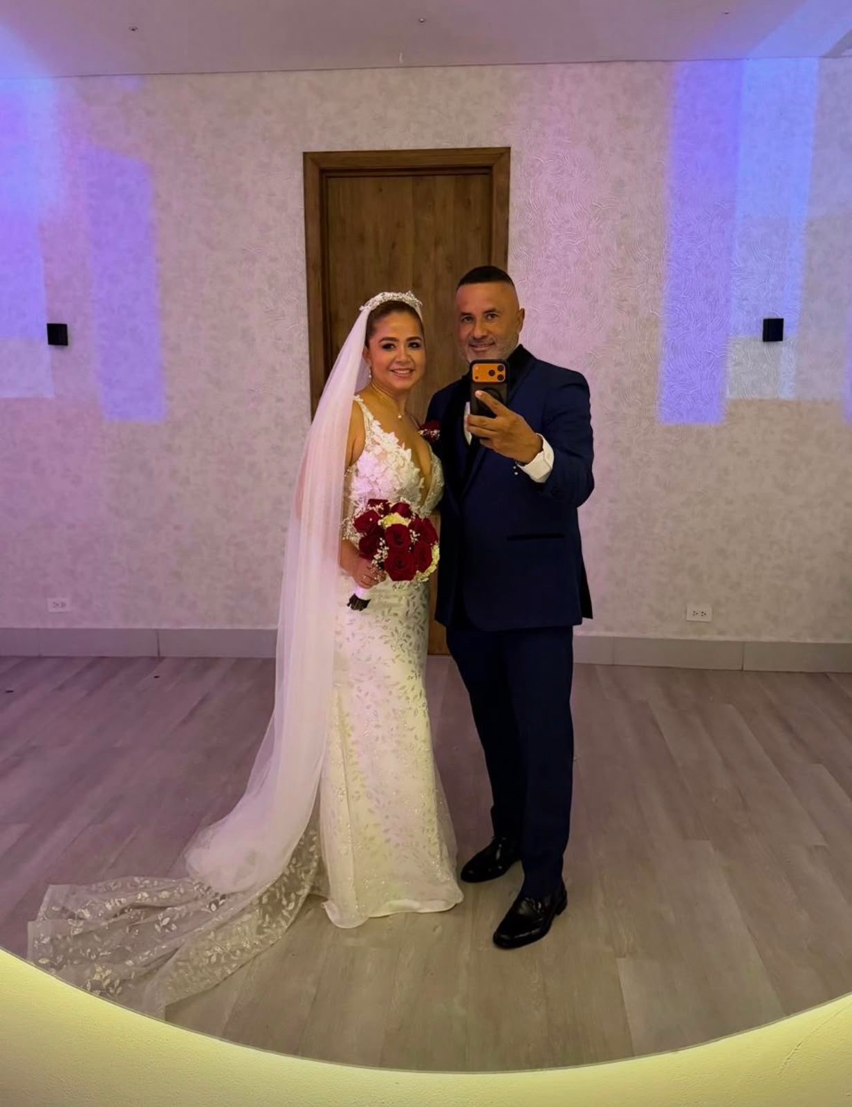 Novios el día de su boda, maquillaje por Stefany